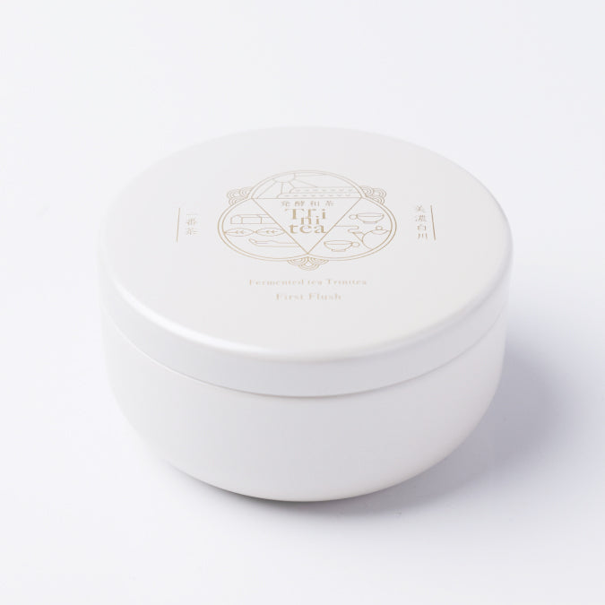 発酵和茶Trinitea 一番茶（白い缶）